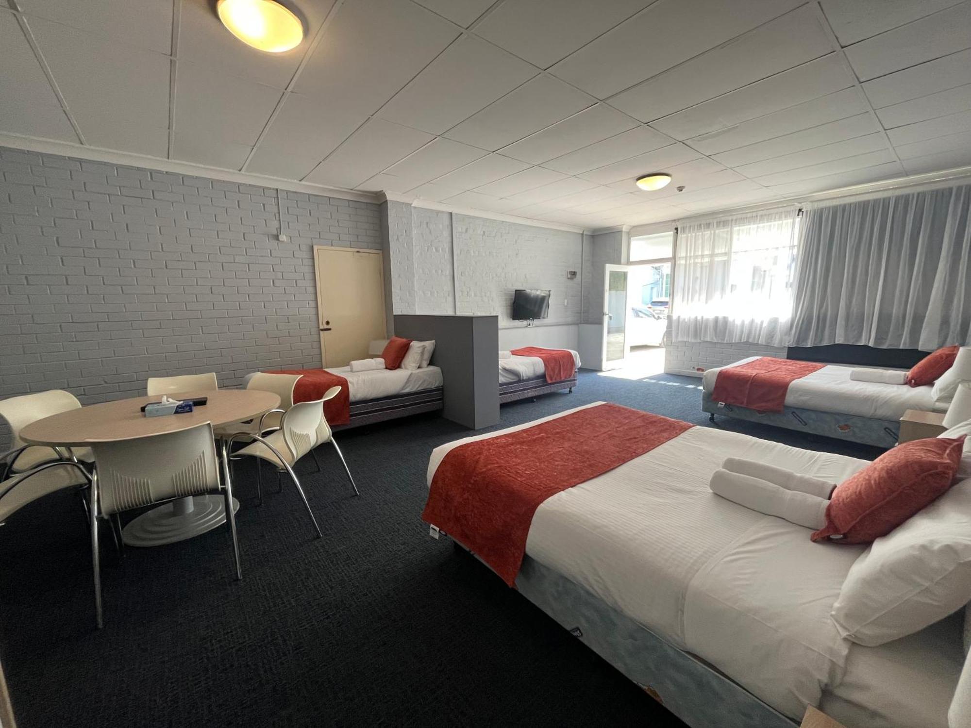 Princes Lodge Motel Adelaide Exterior photo
