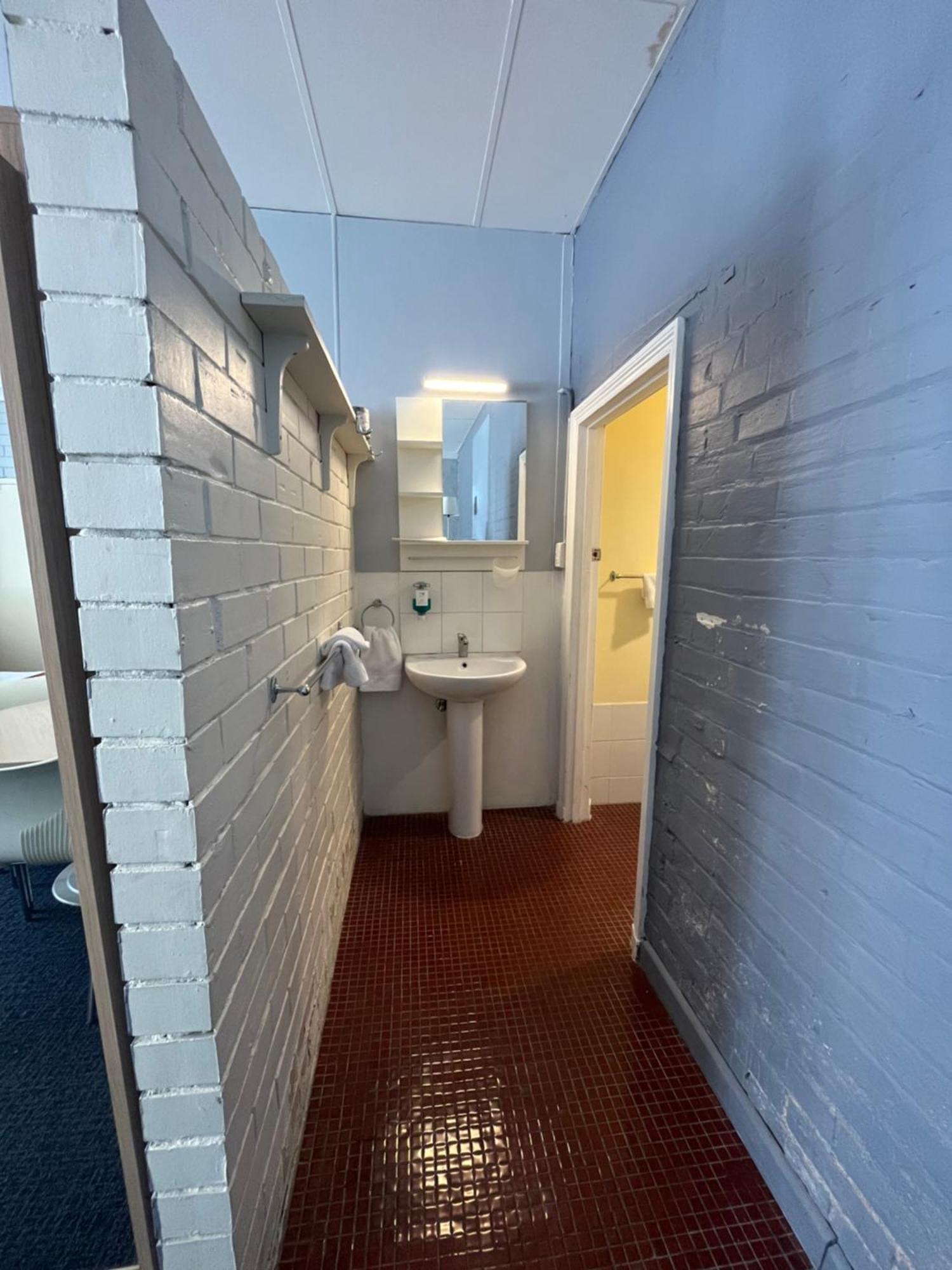 Princes Lodge Motel Adelaide Exterior photo