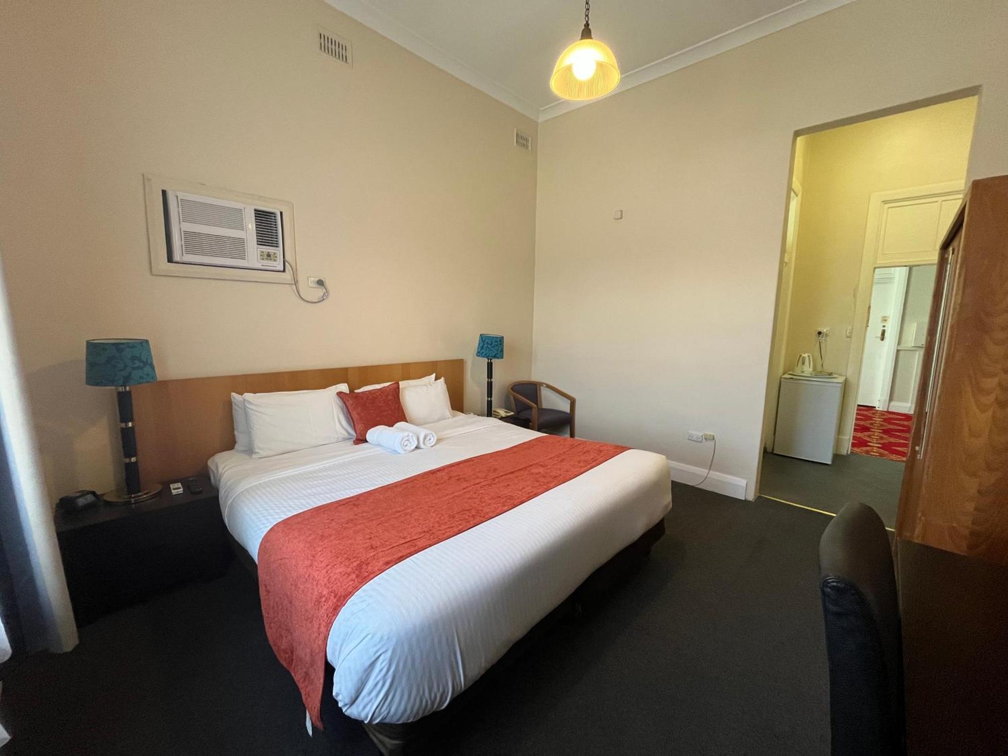 Princes Lodge Motel Adelaide Exterior photo