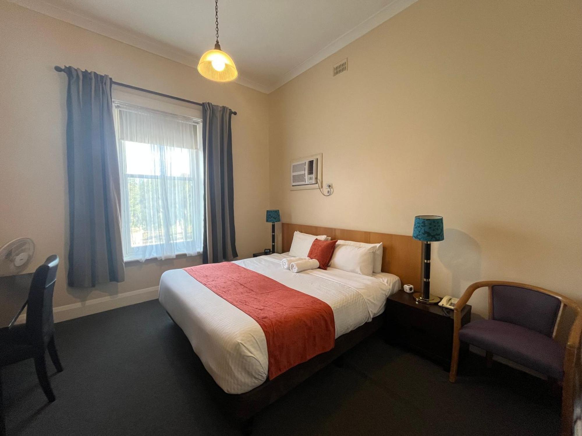 Princes Lodge Motel Adelaide Exterior photo